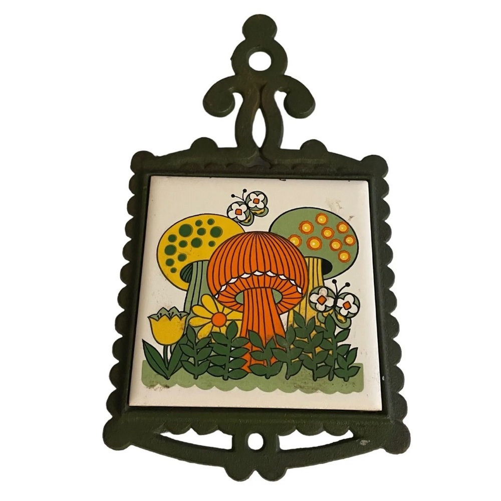 VINTAGE MUSHROOM TRIVET TILE CAST IRON Made in Japan-Tile: 4.5 x 4.5